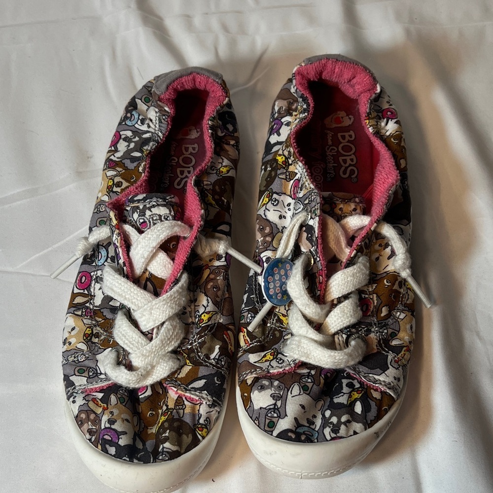 Skechers Cartoon Print Sneakers with Pink Lining Bobs